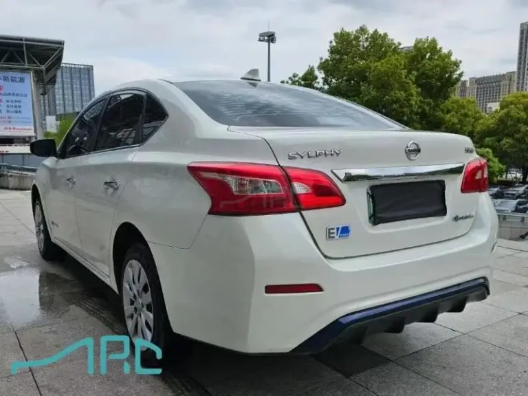 Электромобиль Nissan Sylphy 2019 года
