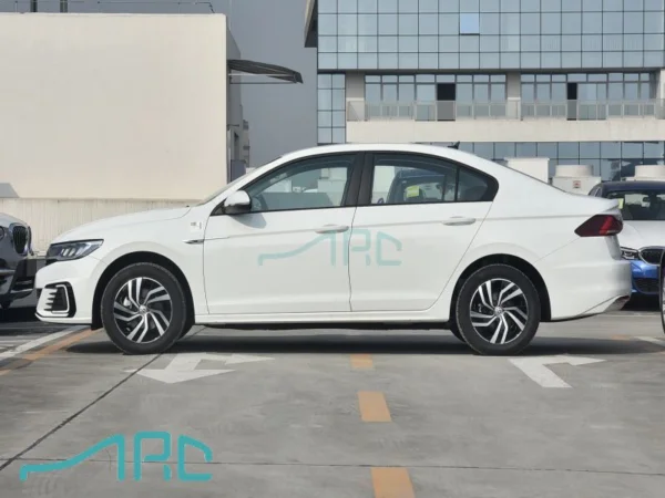 Volkswagen e-BORA 2019