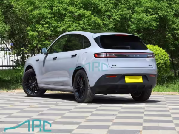 2023 AITO M5 REEV