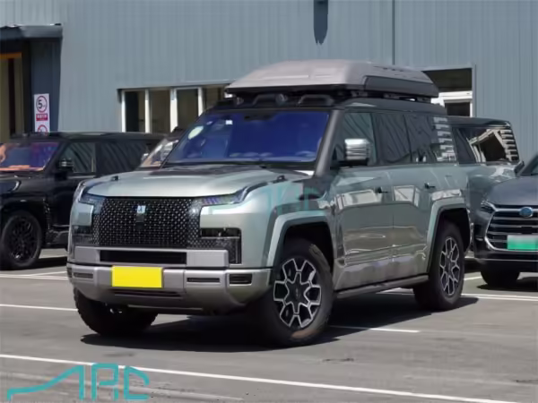 BYD U8 2024