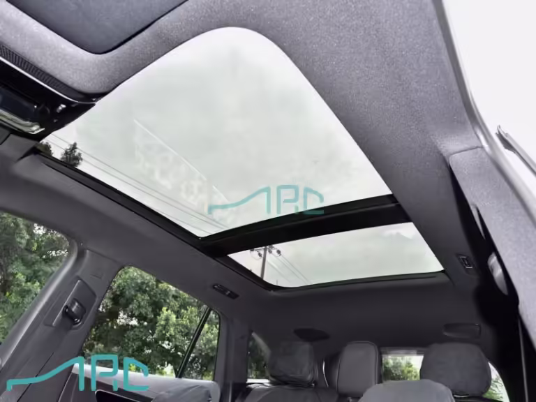Mobil SUV Mercedes Benz EQE tahun 2024
