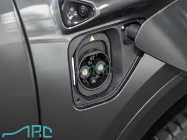 2024 NIO ES8
