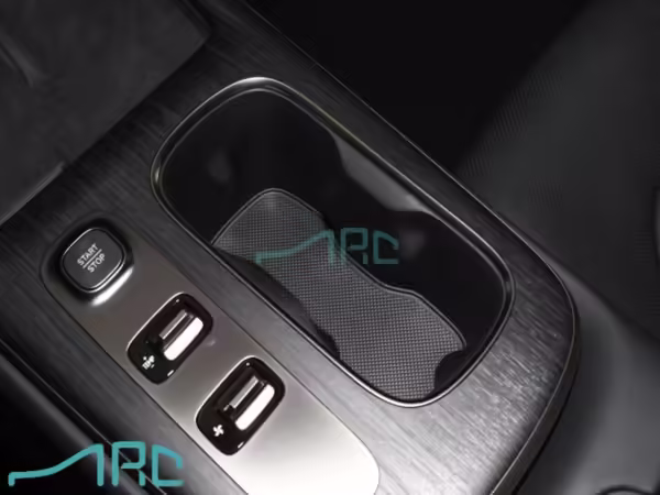 2024 XIAOMI SU7