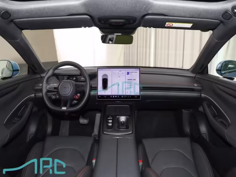 2024 XIAOMI SU7