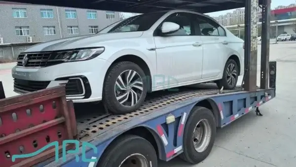 Volkswagen e-BORA 2019