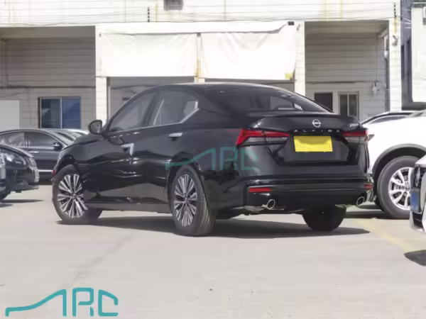 نيسان تينا 2022