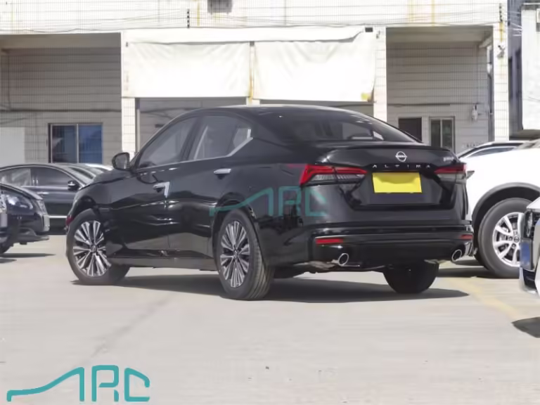 نيسان تينا 2022