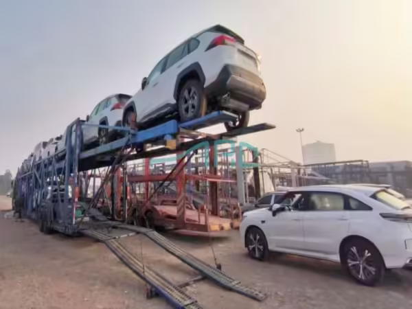 Mobil Buick GL8 tahun 2023