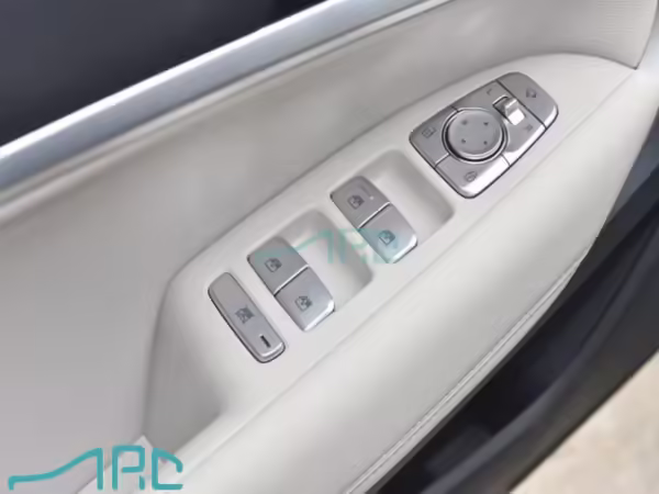 2023 Genesis G70